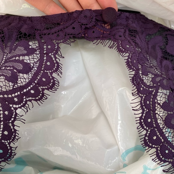 Long lacey dress - Picture 6 of 16